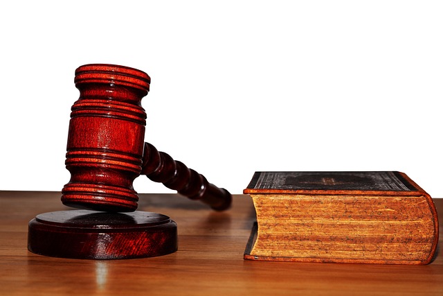 ‘Solicitors’, ‘Lawyers’, ‘Barristers’: What’s The Difference?