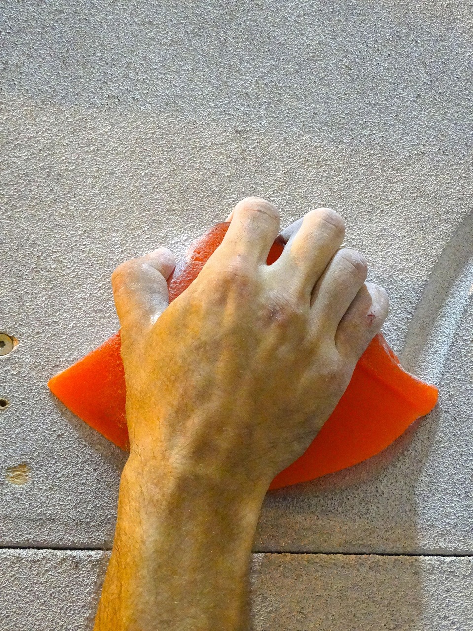 Claim for a Broken Hand at Work Due to Unsafe Conditions